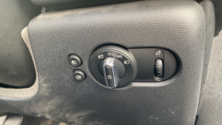 MINI Hatchback 135kW Cooper S Level 3 33kWh 3dr Auto Electric Hatchback